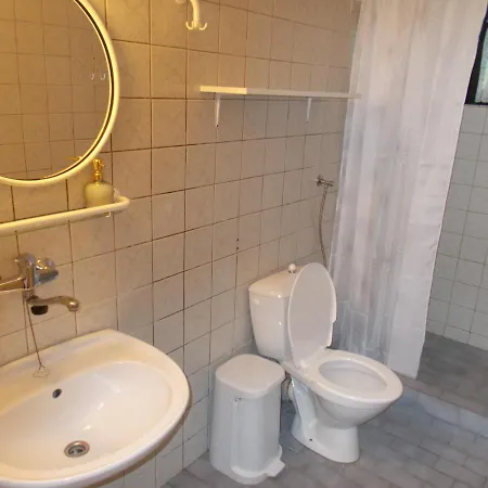 Tara Guest house *